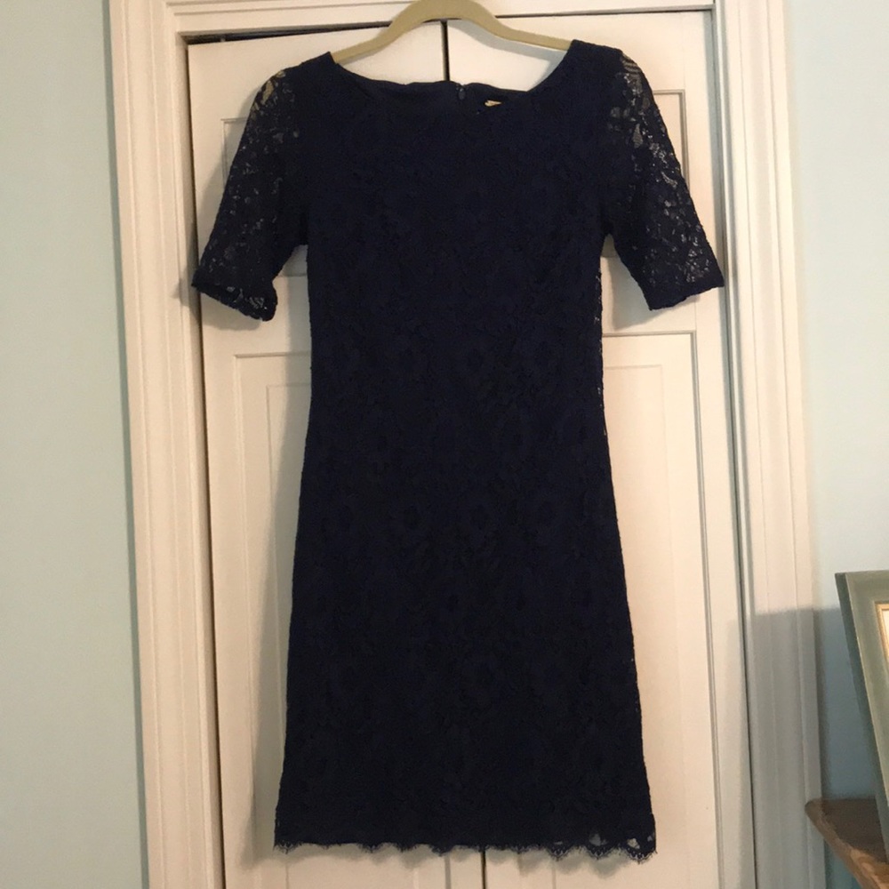 Fitted navy lace dress